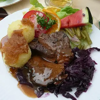 Rheinischer Sauerbraten (fine-dining)