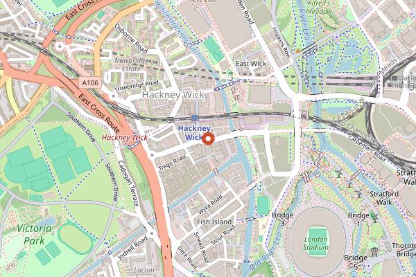 Map showing Howling Hops Tank Bar in London