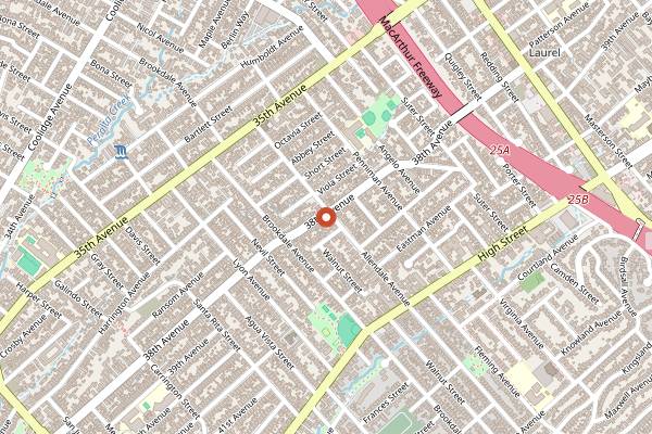Map showing Vientian Cafe in Oakland